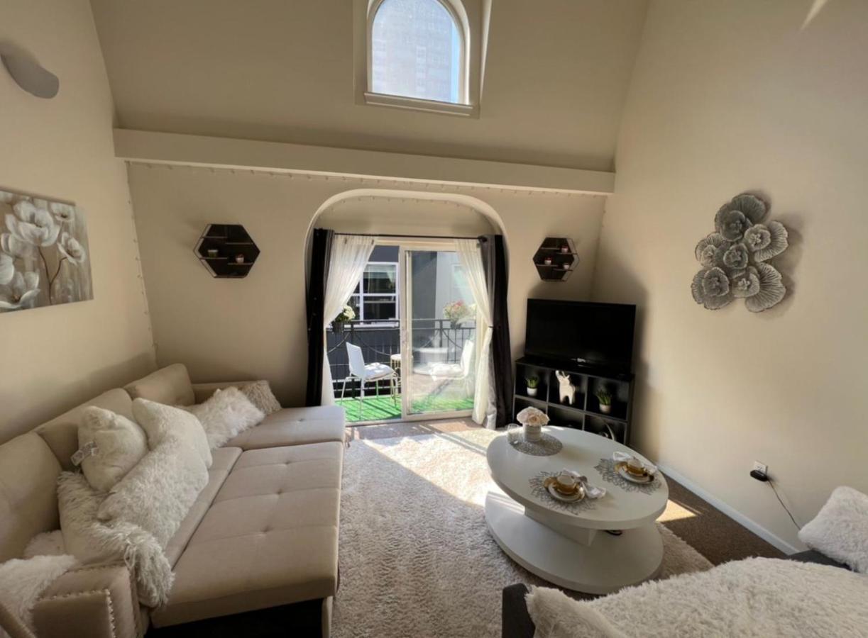 Cozy Downtown Condo Retreat With Space Needle View Seattle Kültér fotó